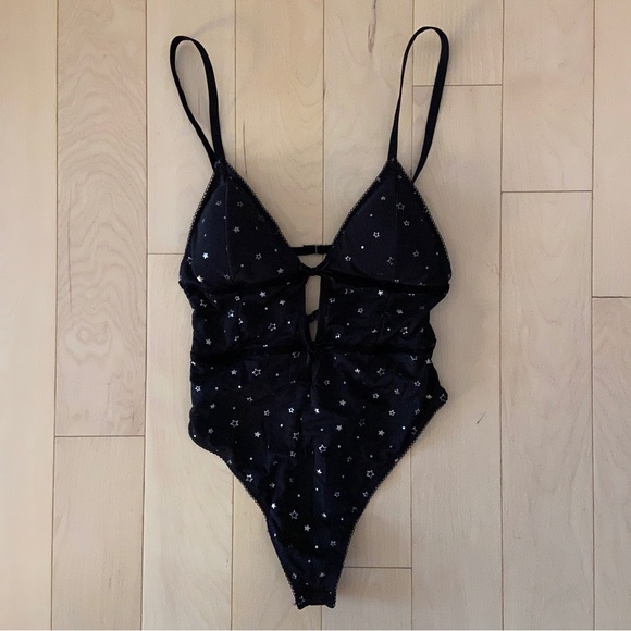 Forever 21 Black Star Bodysuit - Picture 3 of 6